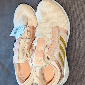Women's Adidas Edge Lux 4